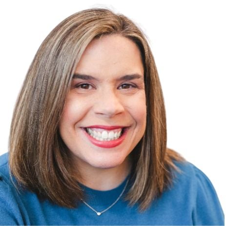 Carrie Guenther Headshot