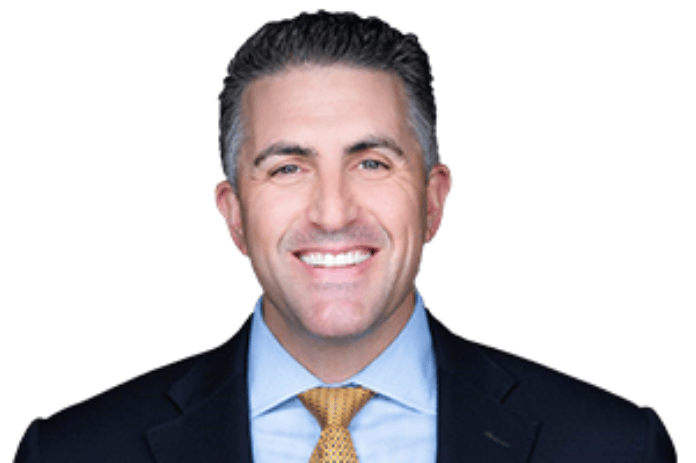 Headshot of Ari Cretu