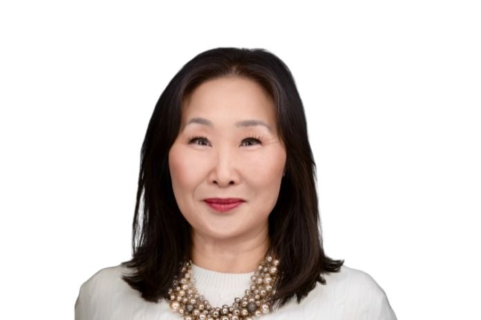 Headshot of Sara Jones 