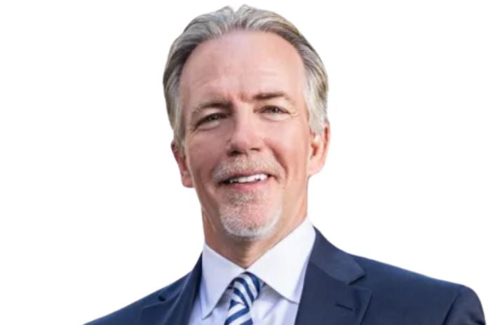 Headshot of Chet Fenimore